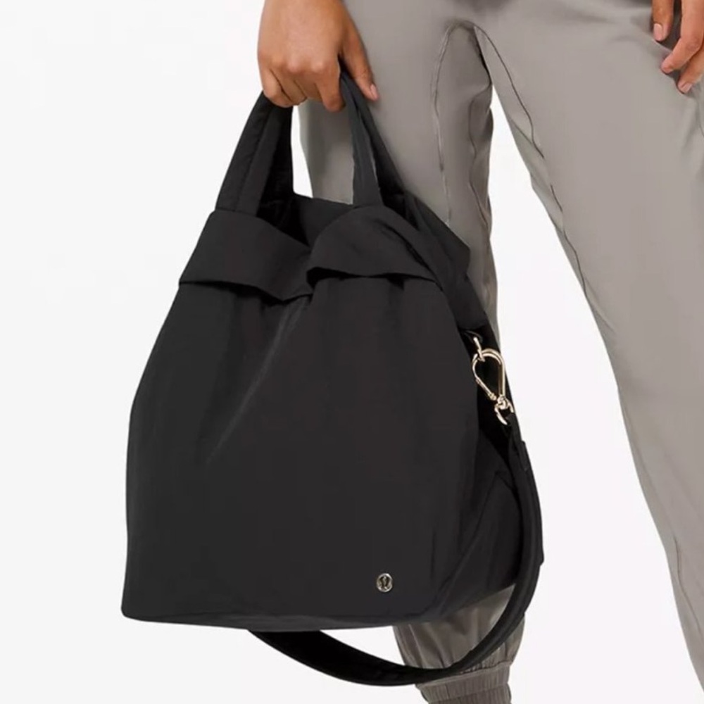 Lululemon On My Level Tote 20L
